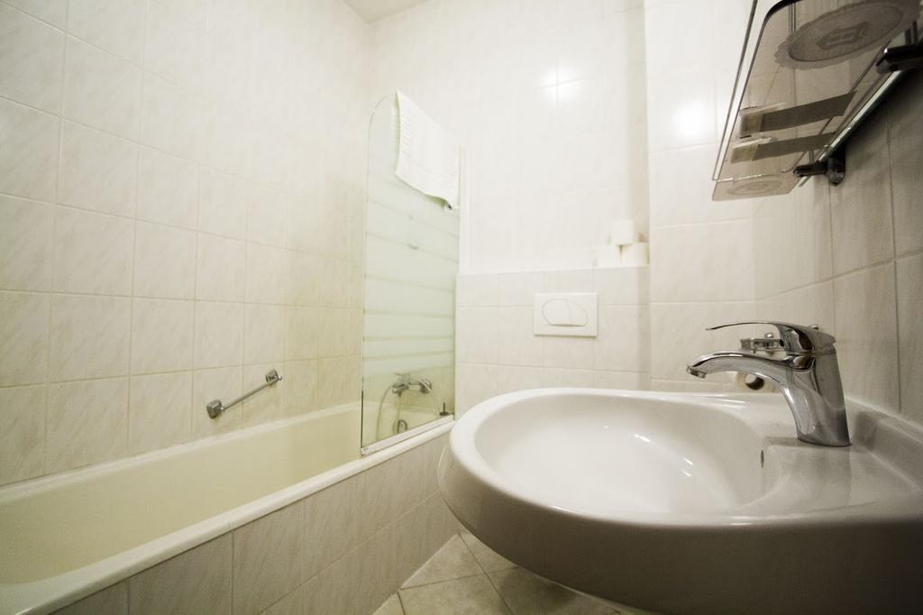Dominika Apartman Hotel Budapest Exterior photo